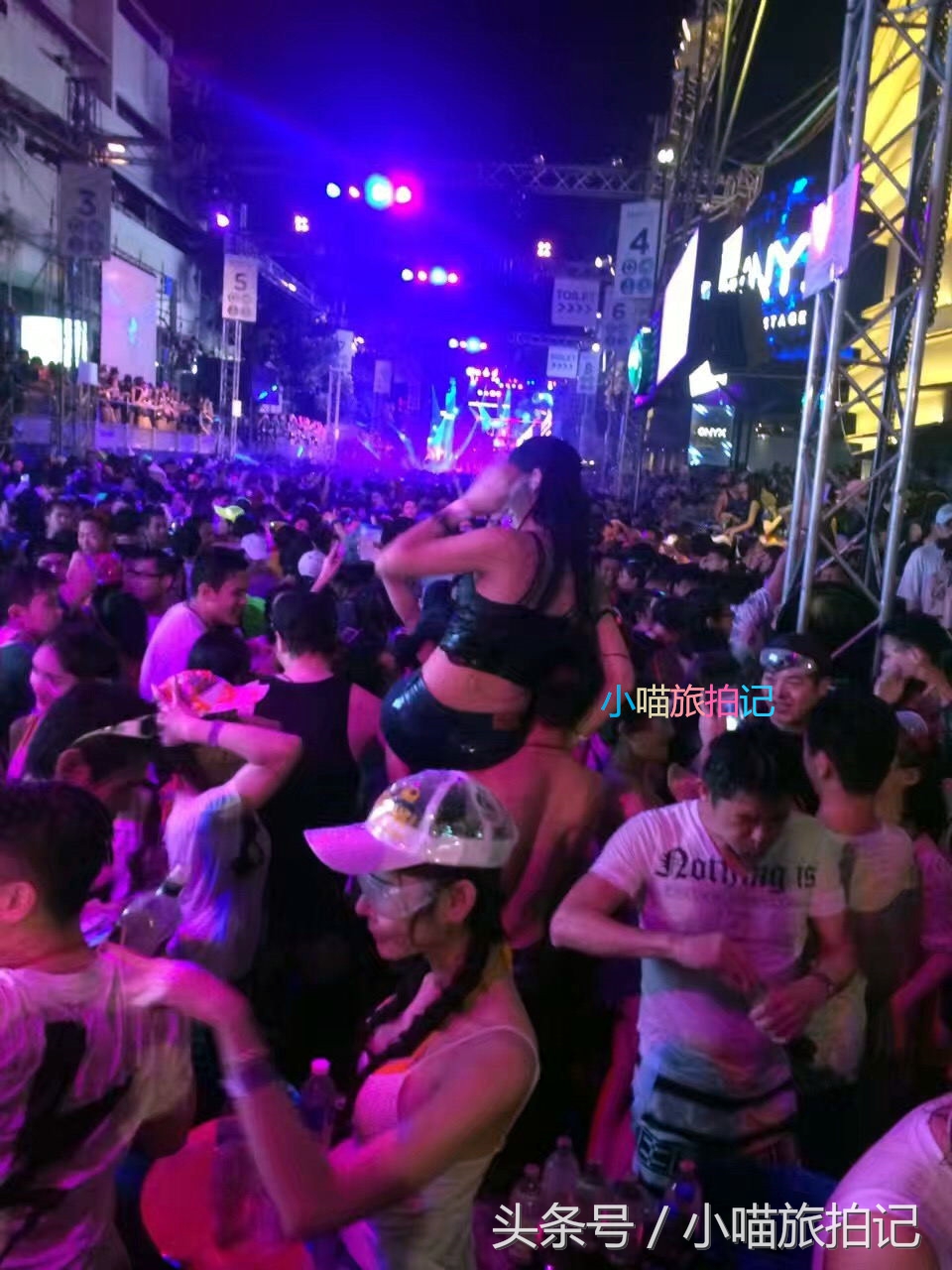 實拍︰泰國潑水節，酒吧街幾乎呈現瘋狂的狀態50 / 作者:123456790 / 帖子ID:467