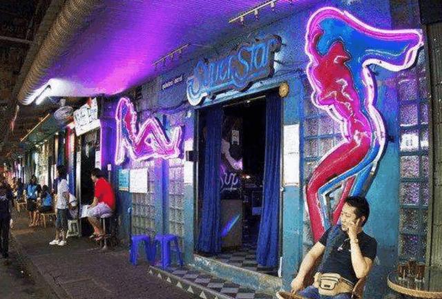 泰國街頭的夜市，夜生活最熱鬧的地方，暗藏著特殊服務的夜店58 / 作者:顺势而为47 / 帖子ID:513