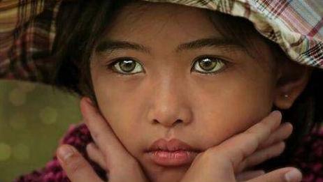 馬來西亞女孩長相平淡，卻因為這雙眼楮迷倒無數人！78 / 作者:顺势而为47 / 帖子ID:537