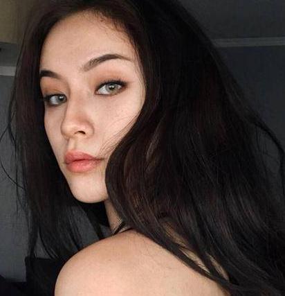 18歲混血女模特大罵馬來西亞粉絲，稱留言全是騷擾20 / 作者:顺势而为47 / 帖子ID:546