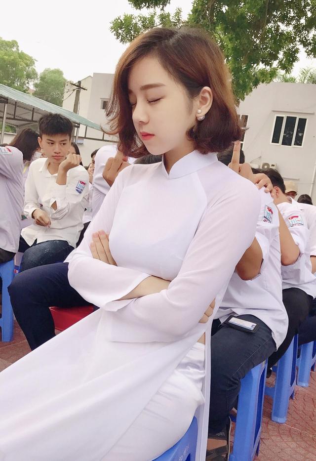 這位性感的越南應援正妹，擁有世界級的杯，因為那次睡覺而走紅了1 / 作者:123456790 / 帖子ID:549