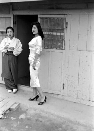 老照片直擊60年代的韓國妓院︰終于知道美國人為啥在韓國呆不住60 / 作者:顺势而为47 / 帖子ID:596